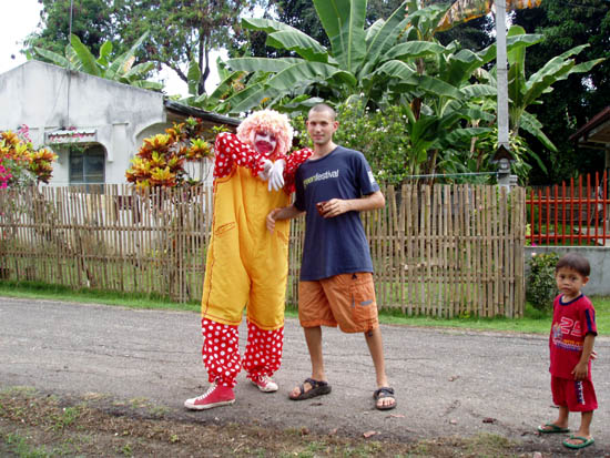 filipino-clown-bohol.jpg